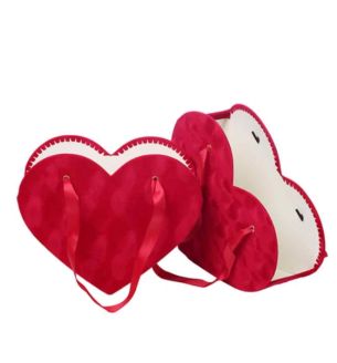 velvet-heart-flower-boxes-with-handles-red.jpg